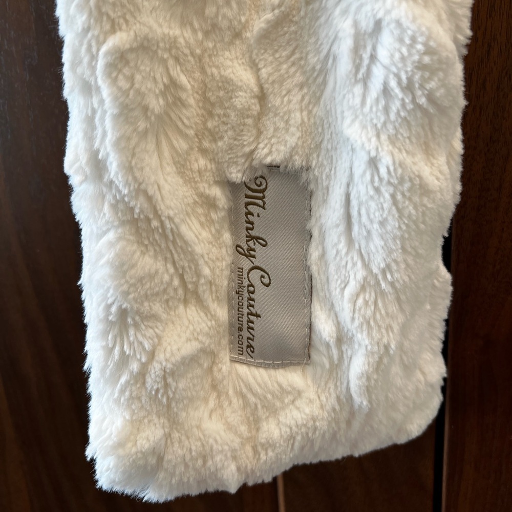 Minky Couture Plush White Faux Fur scarf - Soft Luxe